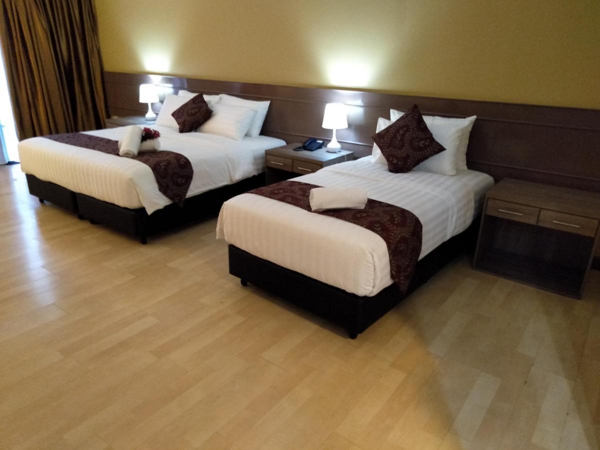 Hotel Temu Primula Kampong Seberang Timor Exterior foto