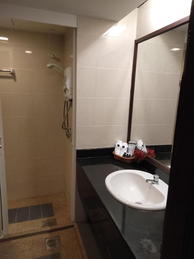 Hotel Temu Primula Kampong Seberang Timor Exterior foto